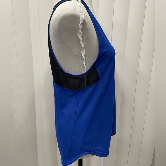 Lululemon Sculpt Tank ll in RARE Blue and Black colored top size 6-8 - Picture 2 of 12